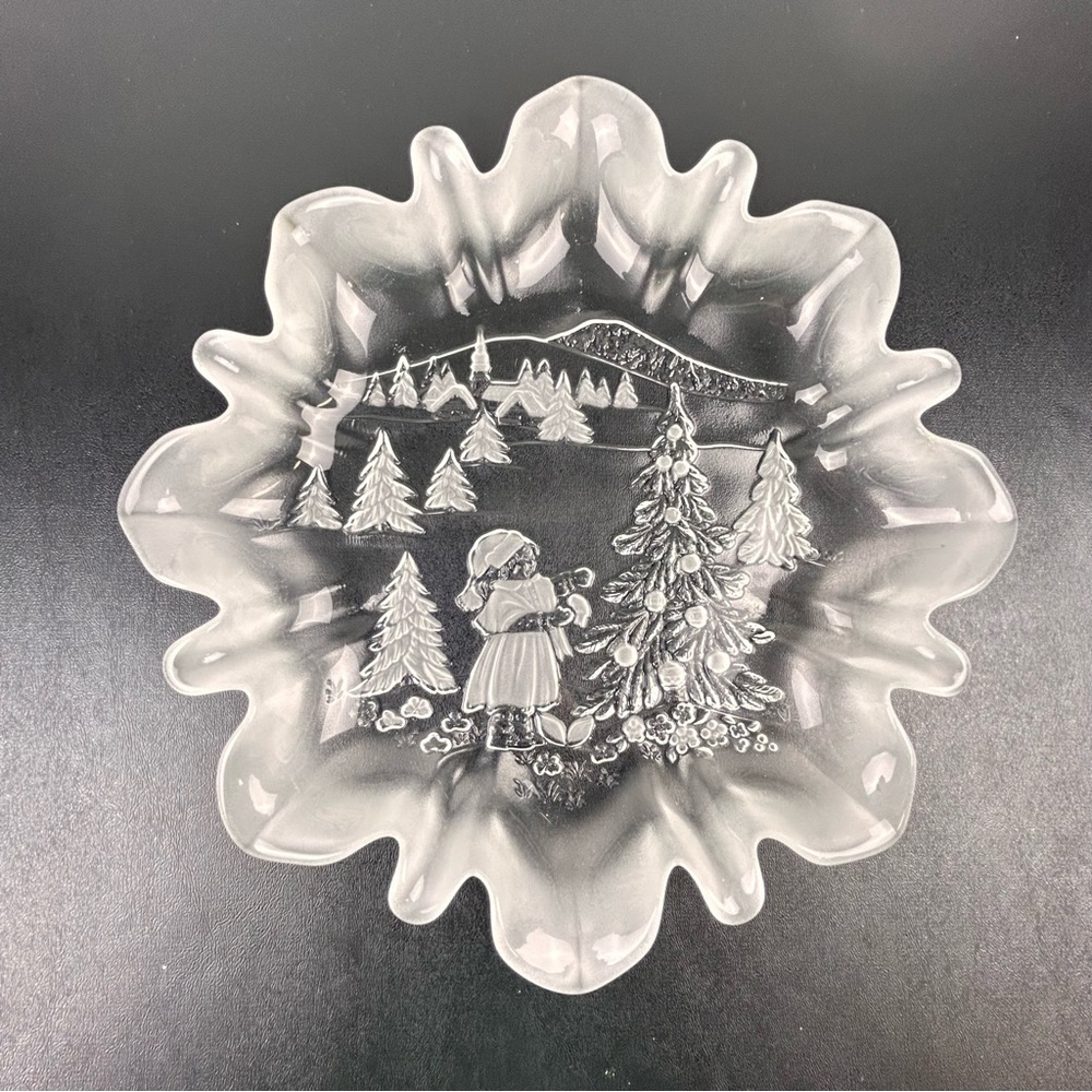 Mikasa Glass Christmas Story Frosted Bon Bon Platter 10 Inch Etched Crystal Bowl